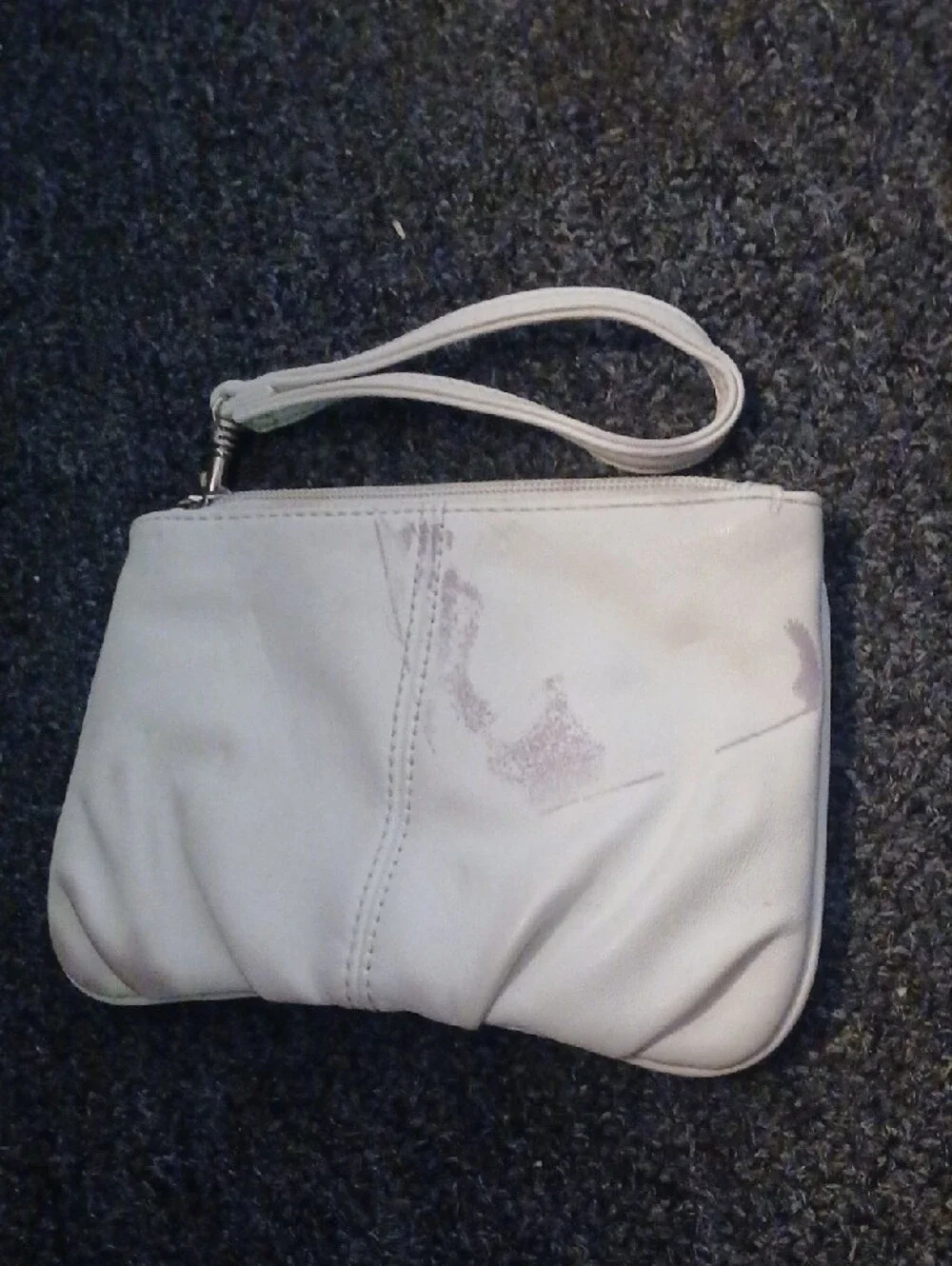 Express cream wristlet